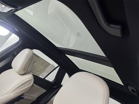 New 2026 Mercedes-Benz GLC 300 image 9