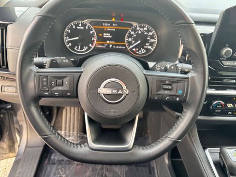 Used 2025 Nissan Pathfinder SV image 28