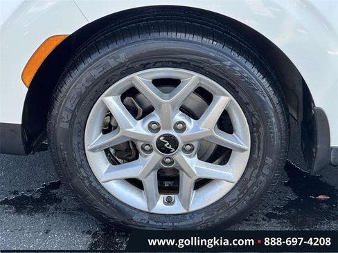 Used 2023 Kia Soul LX w/ LX Technology Package image 7