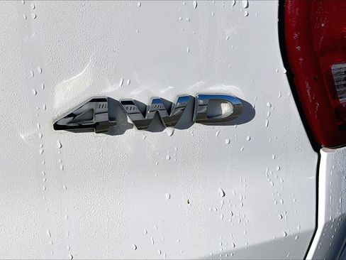 Used 2018 Ford Explorer Base image 30