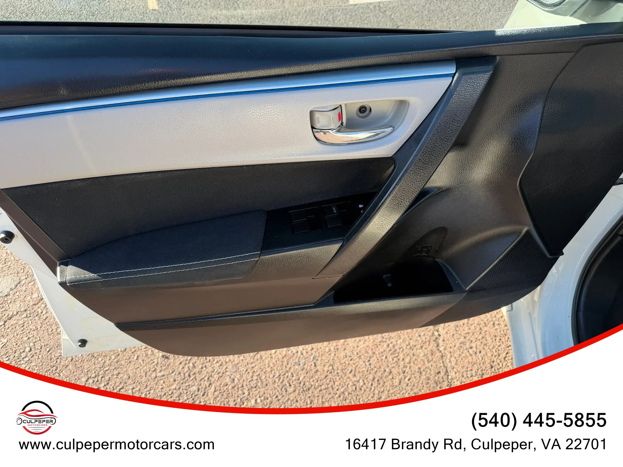 Used 2014 Toyota Corolla LE FWD image 8