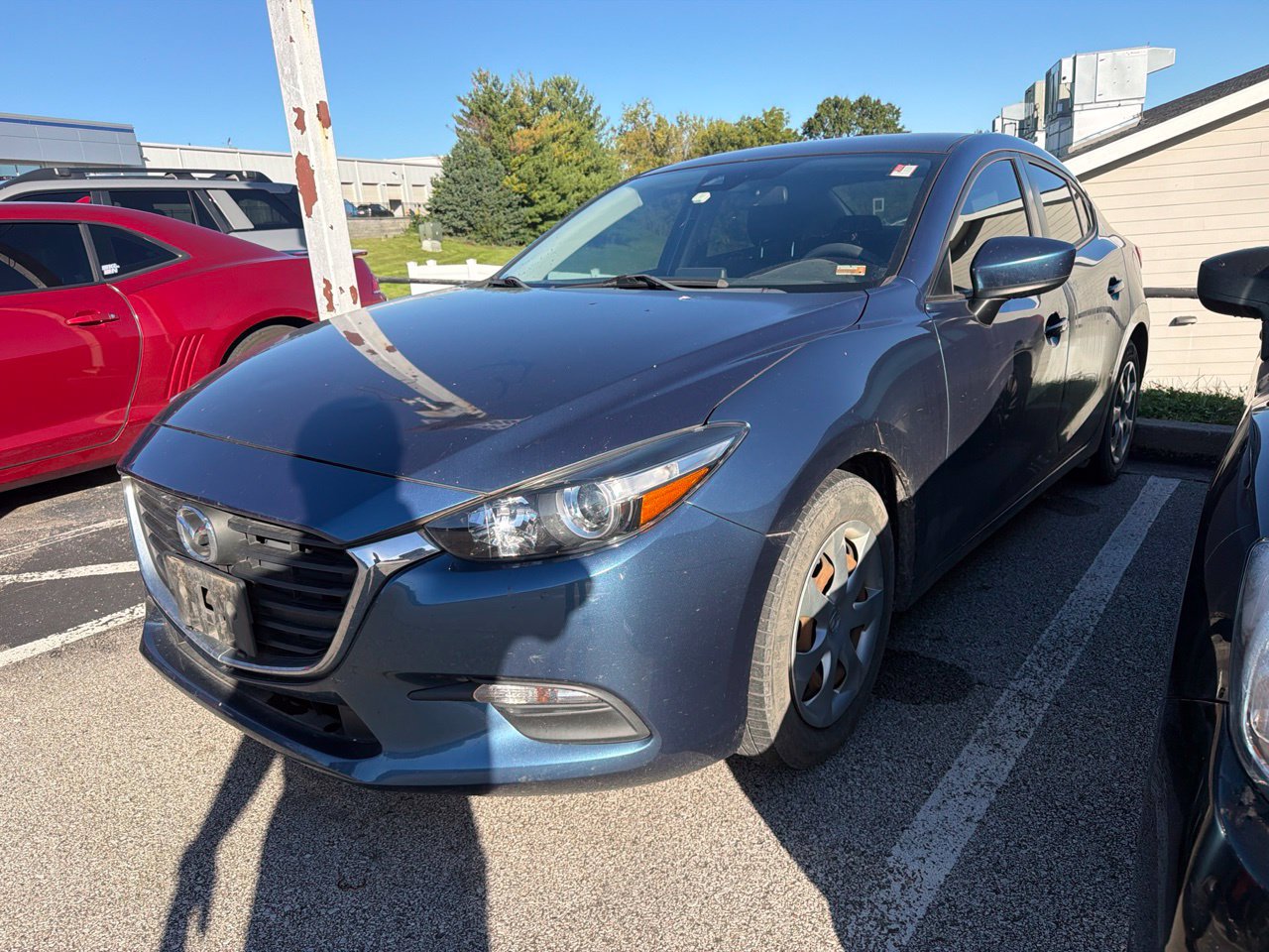 Used 2018 MAZDA MAZDA3 Sport FWD image 2