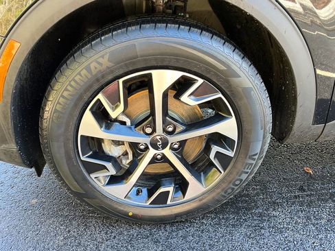 Used 2023 Kia Sportage EX image 10