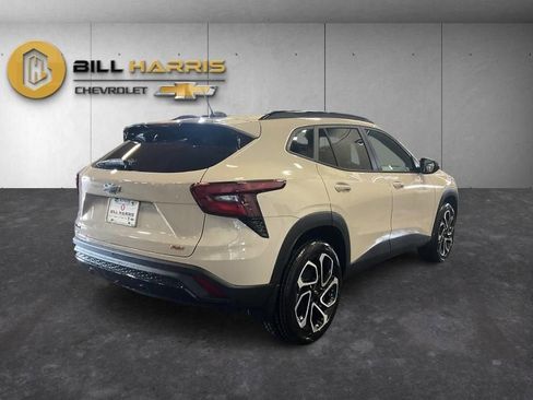 New 2026 Chevrolet Trax RS FWD image 2