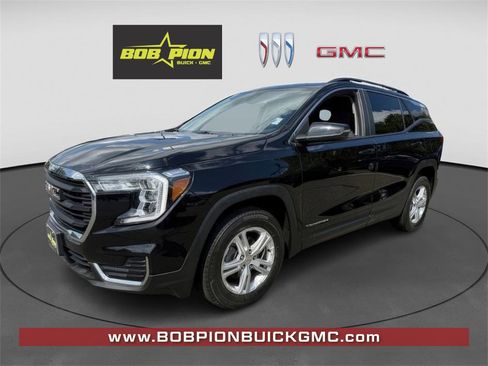 Certified 2022 GMC Terrain SLE w/ Driver Convenience Package image 1