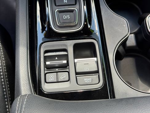 Used 2025 Honda Pilot EX-L image 27