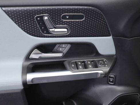 New 2026 Mercedes-Benz GLB 250 image 24