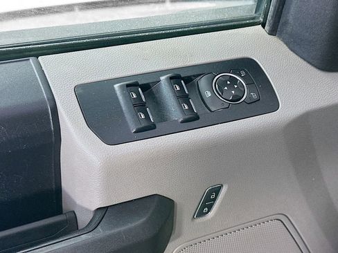 Used 2015 Ford F150 XL w/ Equipment Group 101A Mid AWD/4WD image 23
