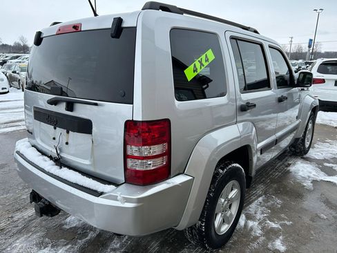 Used 2011 Jeep Liberty 70th Anniversary image 5