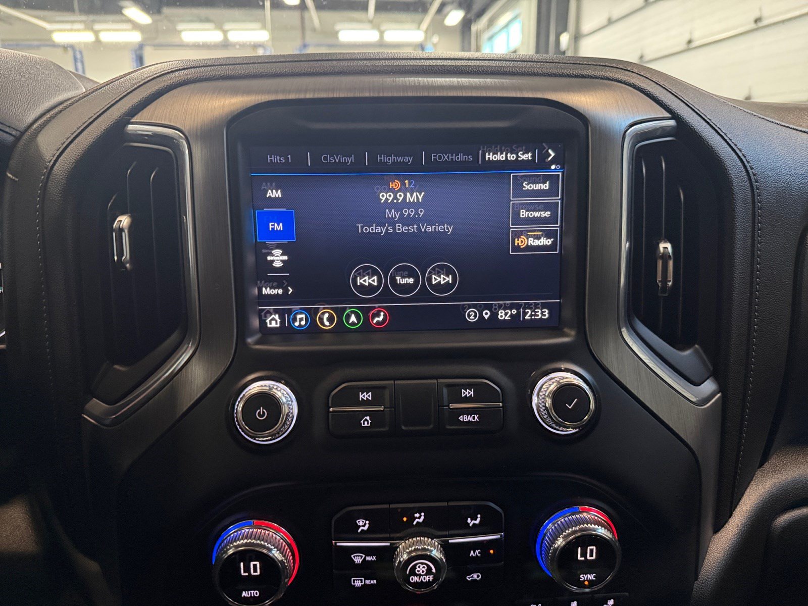 Used 2021 GMC Sierra 2500 Denali w/ Denali Ultimate Package AWD/4WD image 21