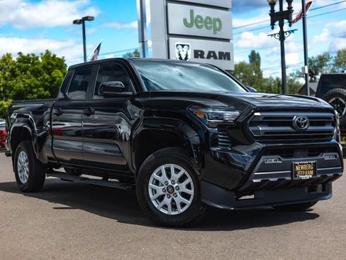 Used 2024 Toyota Tacoma SR5 AWD/4WD image 1