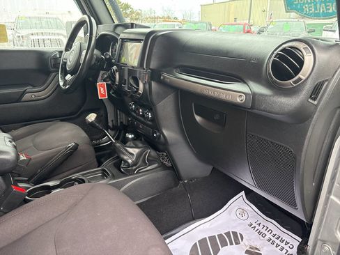 Used 2015 Jeep Wrangler Unlimited Sport w/ Quick Order Package 23S image 27