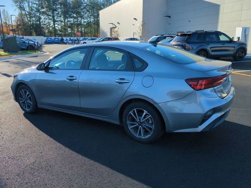 Used 2024 Kia Forte LXS image 6