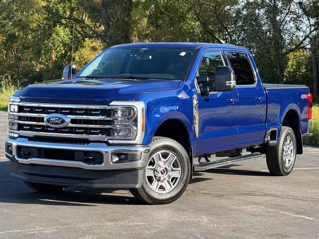 Used 2026 Ford F250 Lariat AWD/4WD image 2