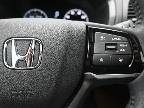 Used 2025 Honda Odyssey Touring image 29