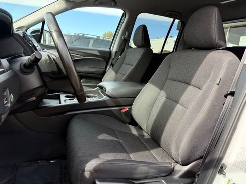 Used 2025 Honda Ridgeline Sport image 14