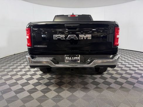 Used 2025 RAM 1500 Big Horn RWD image 9