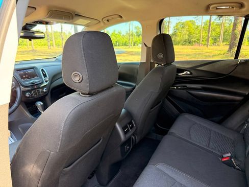 Used 2021 Chevrolet Equinox LT FWD image 26