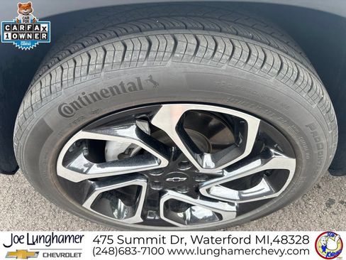 Used 2025 Chevrolet Trax RS w/ Sunroof Package FWD image 12