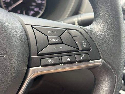 Used 2024 Nissan Sentra SV FWD image 20