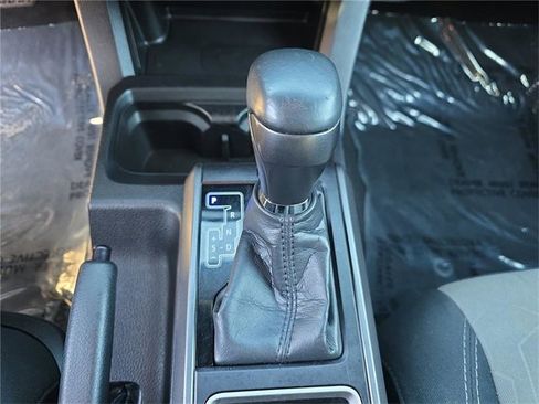 Used 2021 Toyota Tacoma TRD Sport image 17