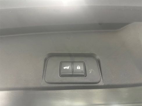 Used 2023 Nissan Rogue SV w/ SV Premium B Package image 20