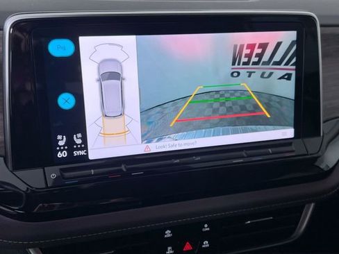 Used 2025 Volkswagen Atlas SEL image 17