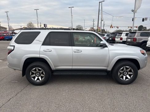 Used 2024 Toyota 4Runner TRD Off-Road Premium image 6