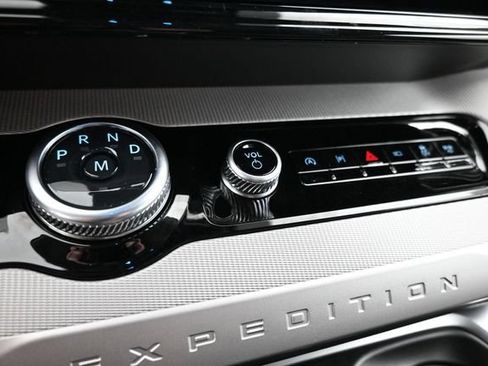 New 2026 Ford Expedition Active RWD image 18