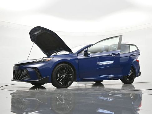 Used 2025 Toyota Camry SE image 48