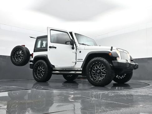 Used 2015 Jeep Wrangler Sport w/ Quick Order Package 24S AWD/4WD image 29