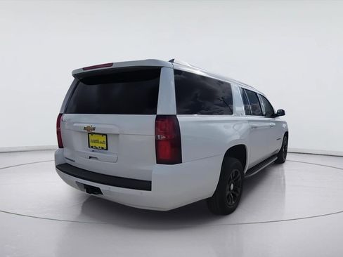 Used 2015 Chevrolet Suburban LT RWD image 8