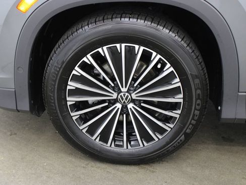 Certified 2026 Volkswagen Tiguan S w/ 18" Wheel Package FWD image 26