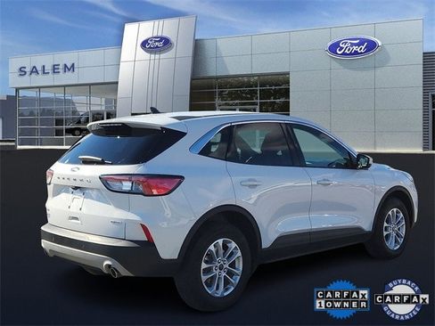 Certified 2021 Ford Escape SE image 3