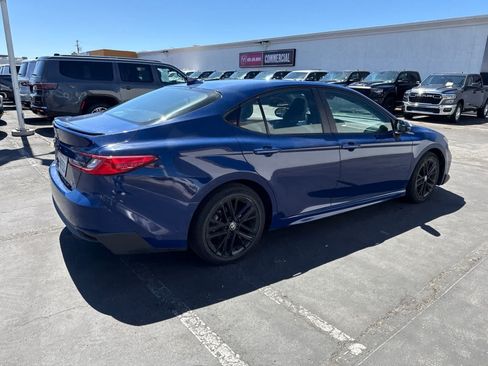 Used 2025 Toyota Camry SE FWD image 13