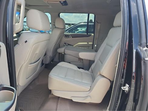Used 2015 GMC Yukon XL Denali w/ Touring Package AWD/4WD image 6