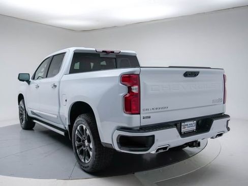 New 2026 Chevrolet Silverado 1500 High Country w/ Technology Package AWD/4WD image 4