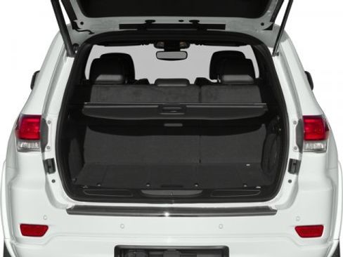 Used 2017 Jeep Grand Cherokee Overland w/ Jeep Active Safety Group image 15