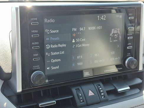 Used 2021 Toyota RAV4 Limited image 17