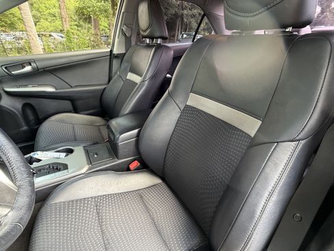 Used 2013 Toyota Camry SE FWD image 16
