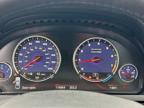 Used 2011 BMW 750i image 26