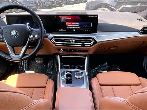 Used 2023 BMW i4 eDrive35 w/ Parking Assistance Package RWD image 15