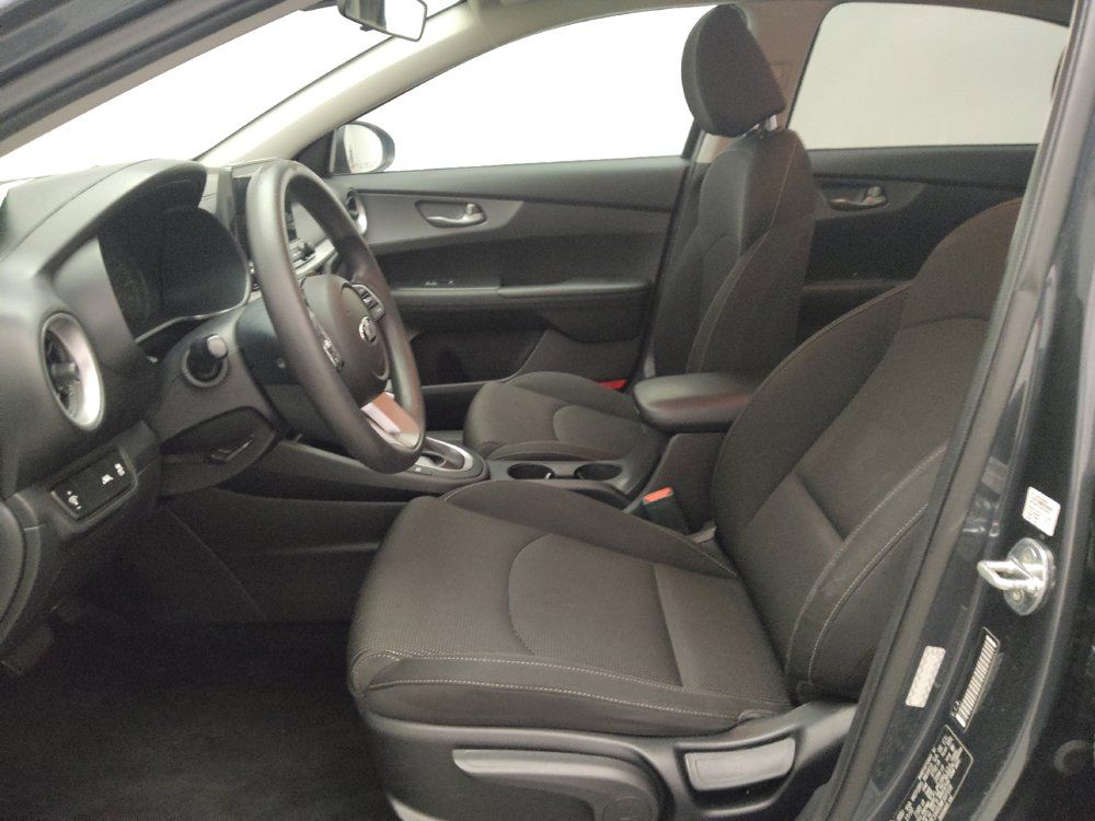 Used 2021 Kia Forte LXS FWD image 17