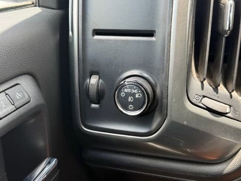 Used 2018 Chevrolet Silverado 1500 LTZ RWD image 26