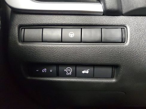 Used 2024 Nissan Rogue SV AWD/4WD image 34