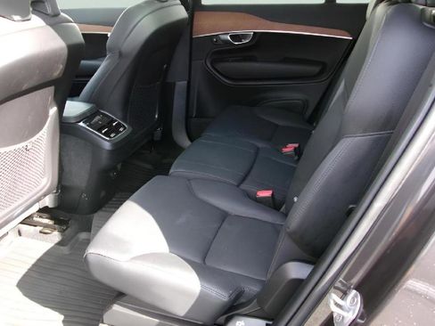 Used 2024 Volvo XC90 B6 Plus w/ Protection Package Premier image 9