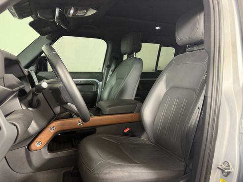 Used 2024 Land Rover Defender 110 X AWD/4WD image 6
