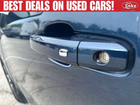 Used 2023 Chevrolet Silverado 1500 LT AWD/4WD image 40