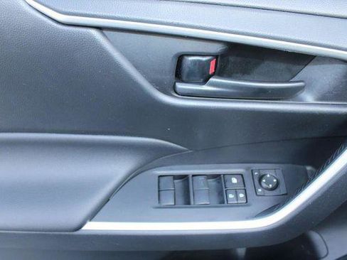 Certified 2019 Toyota RAV4 LE image 15