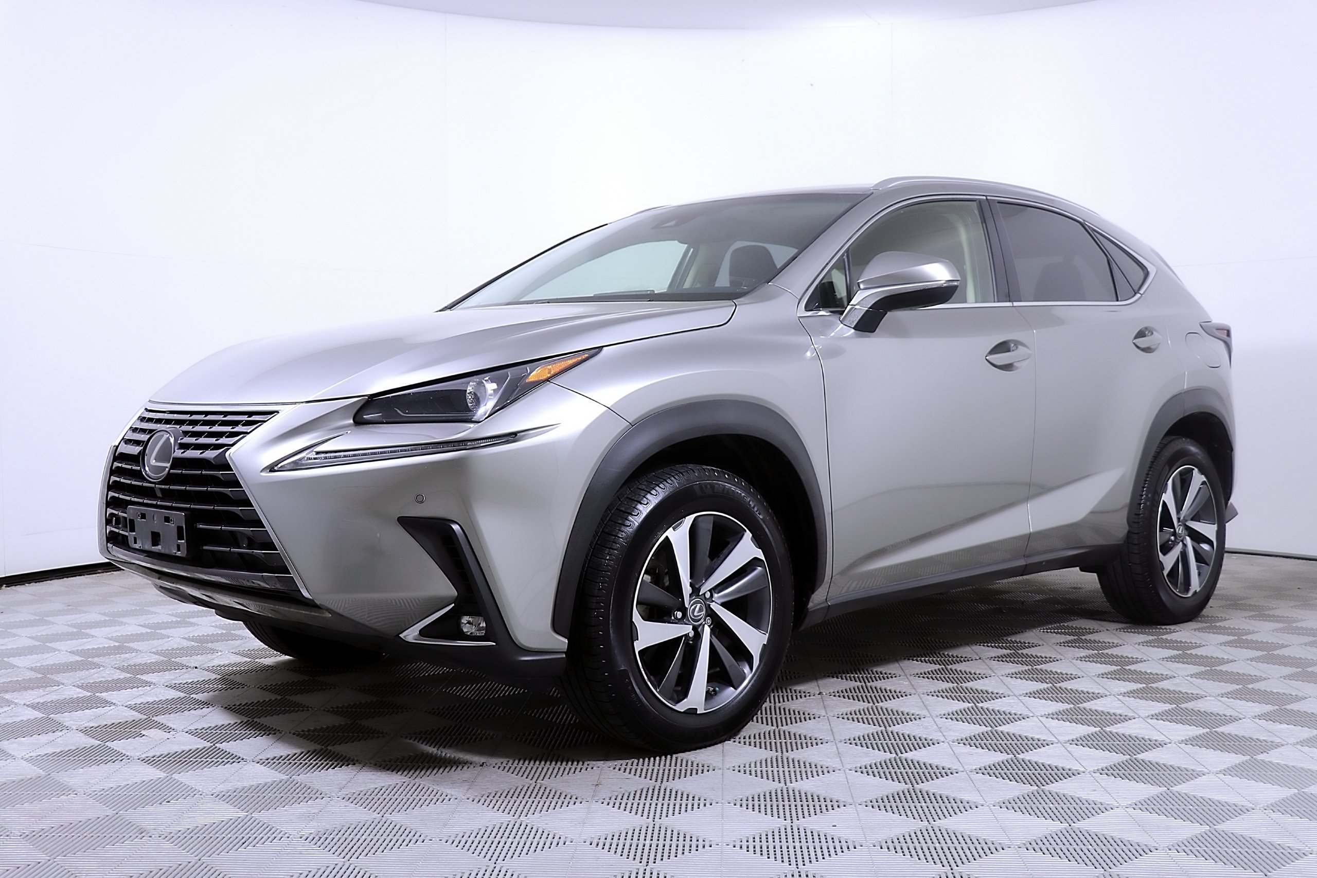 Used 2018 Lexus NX 300 FWD w/ Premium Package image 2